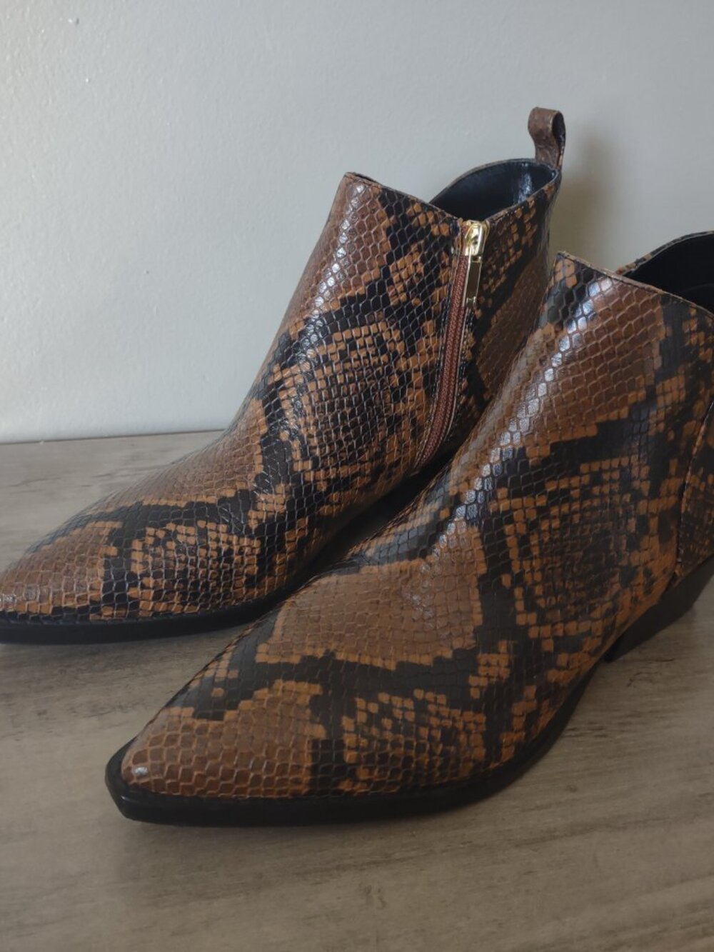 Marc Fisher snake print ankle boots - MLObrra2 - chic western moto - EUC - 8.5